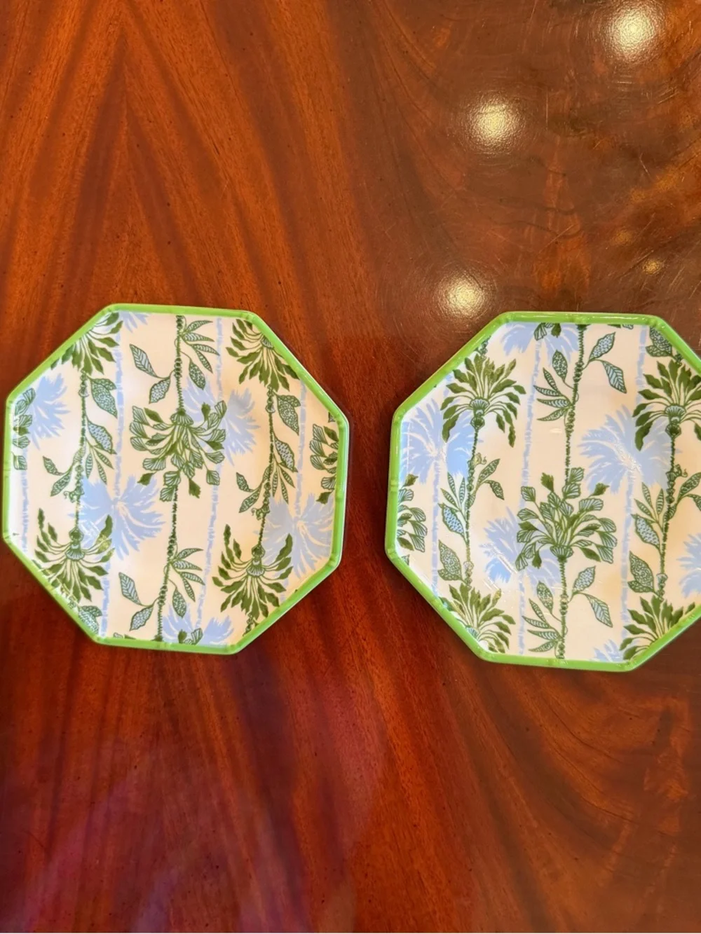NWT Lilly Pulitzer Set of 2 Appetizer Plates Swayin In The Breeze
